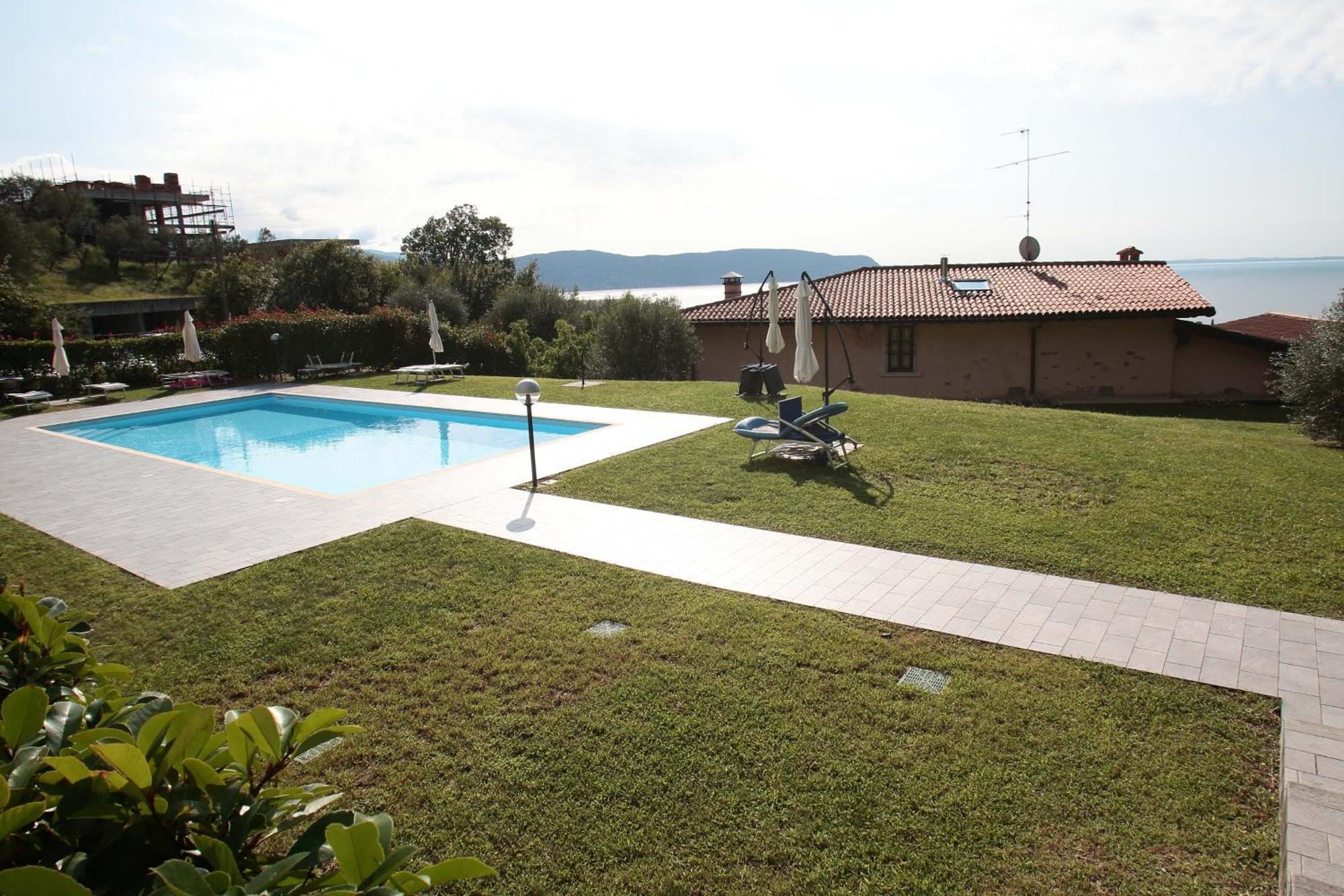 Panorama Lake View, Pool & Garden, 2 Bathrooms, Kingsize & Single-Beds, Fast Internet Тосколано-Мадерно Экстерьер фото